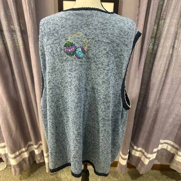 Vintage White Stag Holiday Vest - Picture 6 of 7